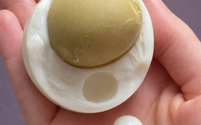 VORTEILE VON EIER UND WER SOLLTE SIE NICHT ESSEN Eier gehören zu den nährstoffreichsten Lebensmitteln überhaupt. Sie liefern hochwertiges Eiweiß und gesunde Nährstoffe.