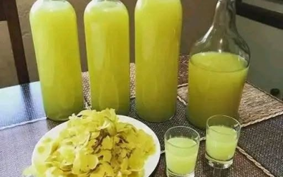 So macht man köstlichen hausgemachten Limoncello! 👌 Italienischer Likör 👉 Rezept im ersten Kommentar