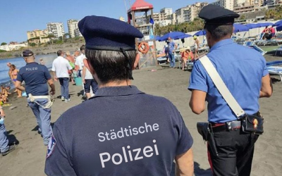 Italien, Angst unter Badegästen: Sofortige Strandsperrung angeordnet (1/2)